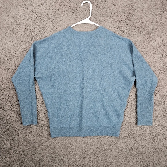Garnet Hill 100 Cashmere V Neck Dolman Sleeve Sweater Light Blue XS - Picture 6 of 7
